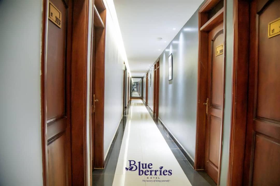 Blue Berries Hotel 恩德培 外观 照片